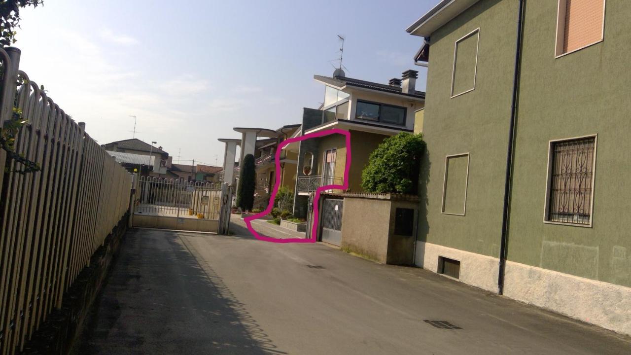 B&B Magenta Exterior photo